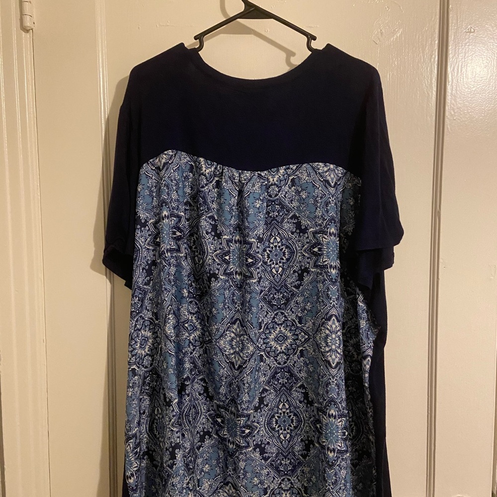 Avenue Navy Blue Flowy top